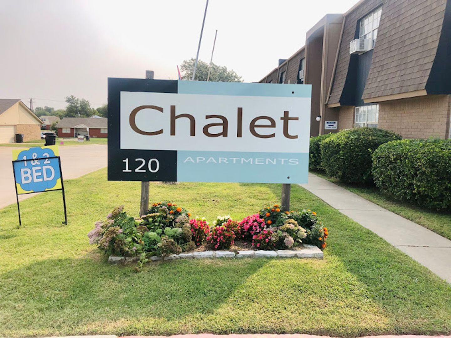 Moore Apartment: 120 NE 21st St.