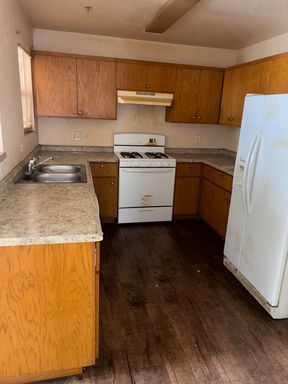 953 North Ave., E-17 – photo 1