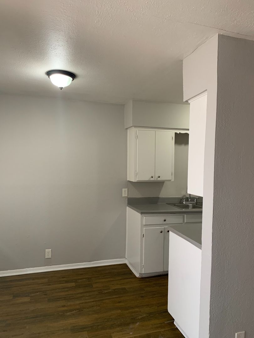 Dallas Apartment: 4606 Monarch St