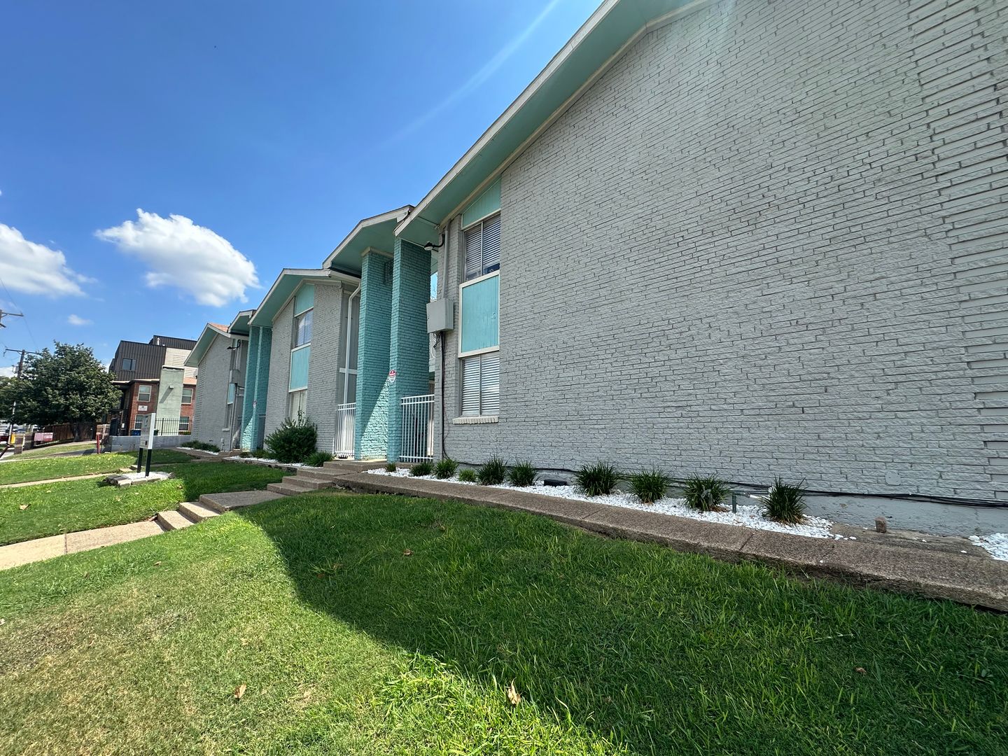 Dallas Apartment: 4606 Monarch St