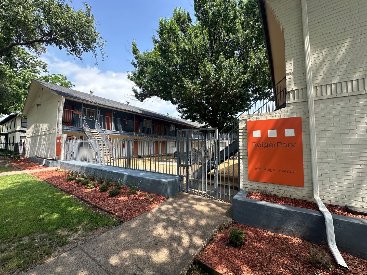 Dallas Apartment: 4618 Reiger Avenue