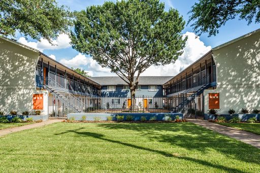 Reiger Park #108 – photo 1