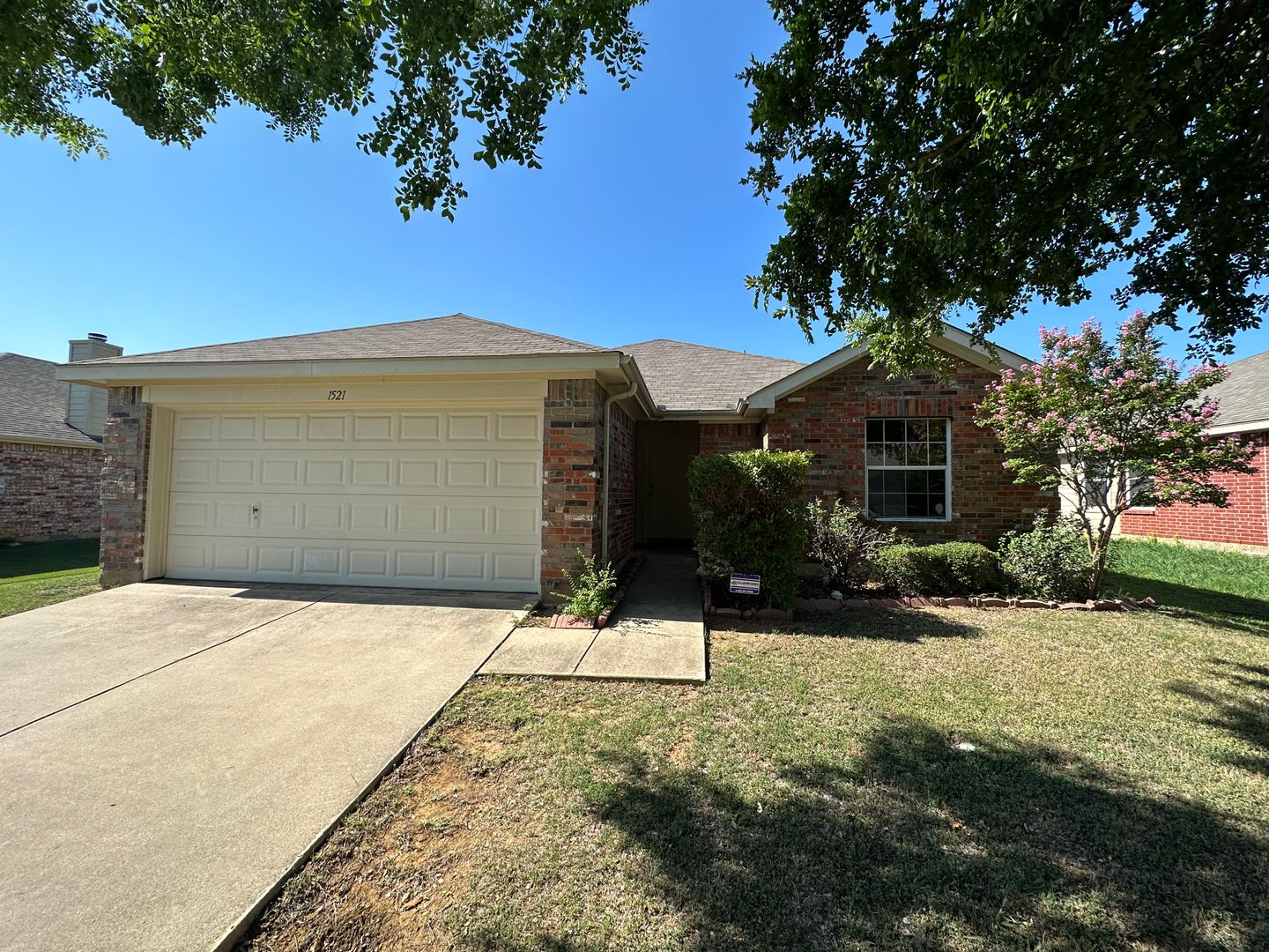 Denton House: 1521 Carrigan Ln