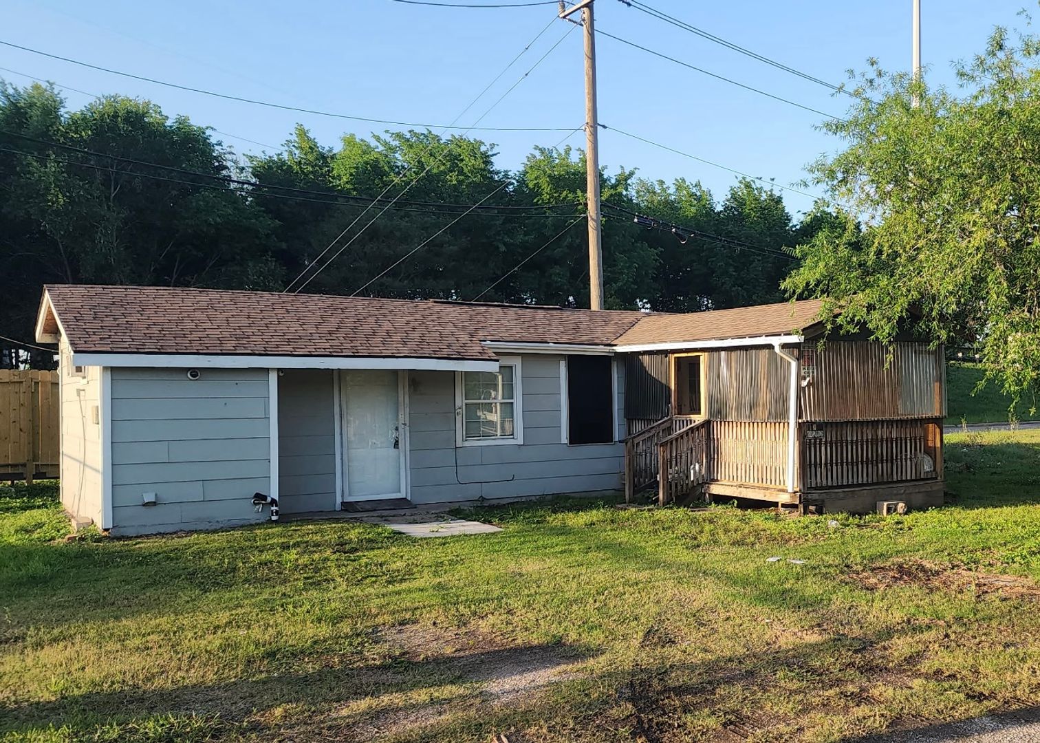 Houston House: 14637 Kenny Street