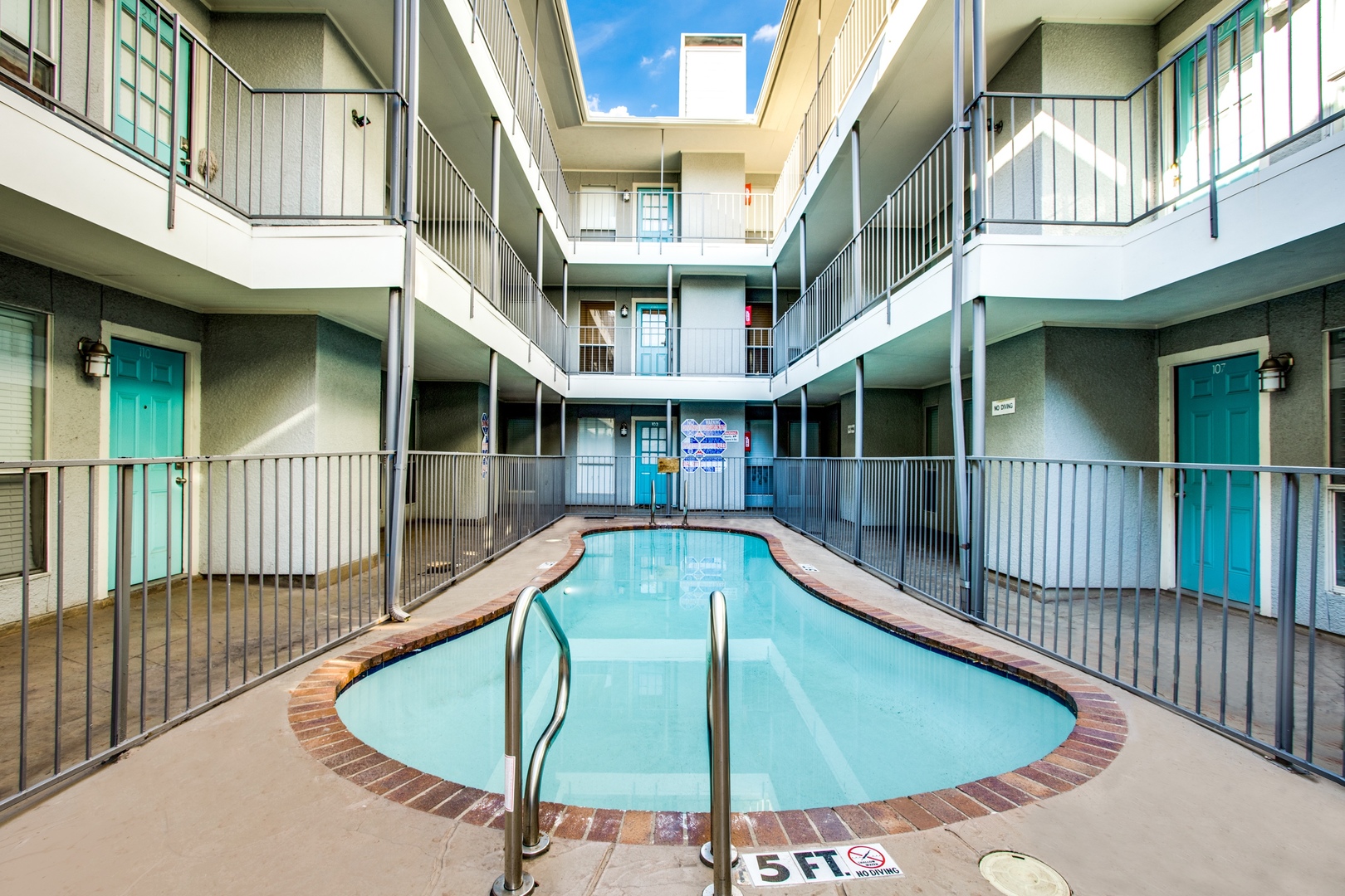 Dallas Apartment: 4502 Gaston Avenue