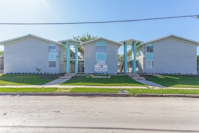 Dallas Apartment: 4606 Monarch St