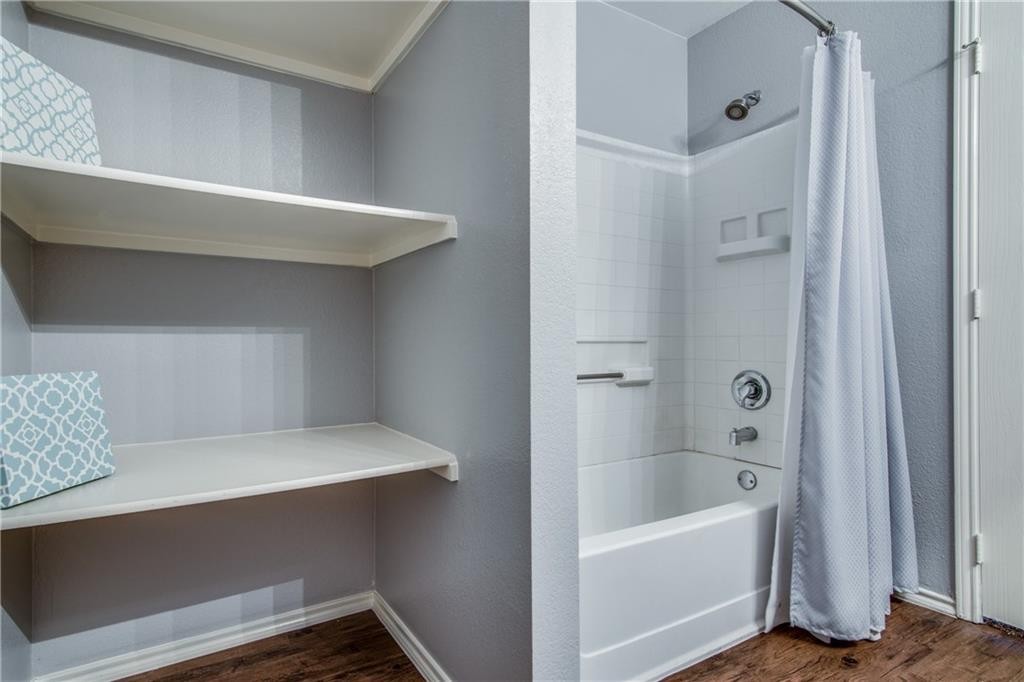 Roanoke House: 3608 Diamond Ranch Rd