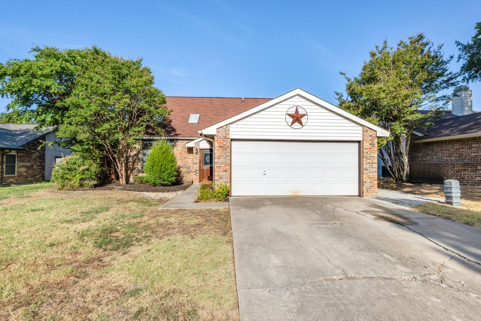 Denton House: 1925 Parkside Drive