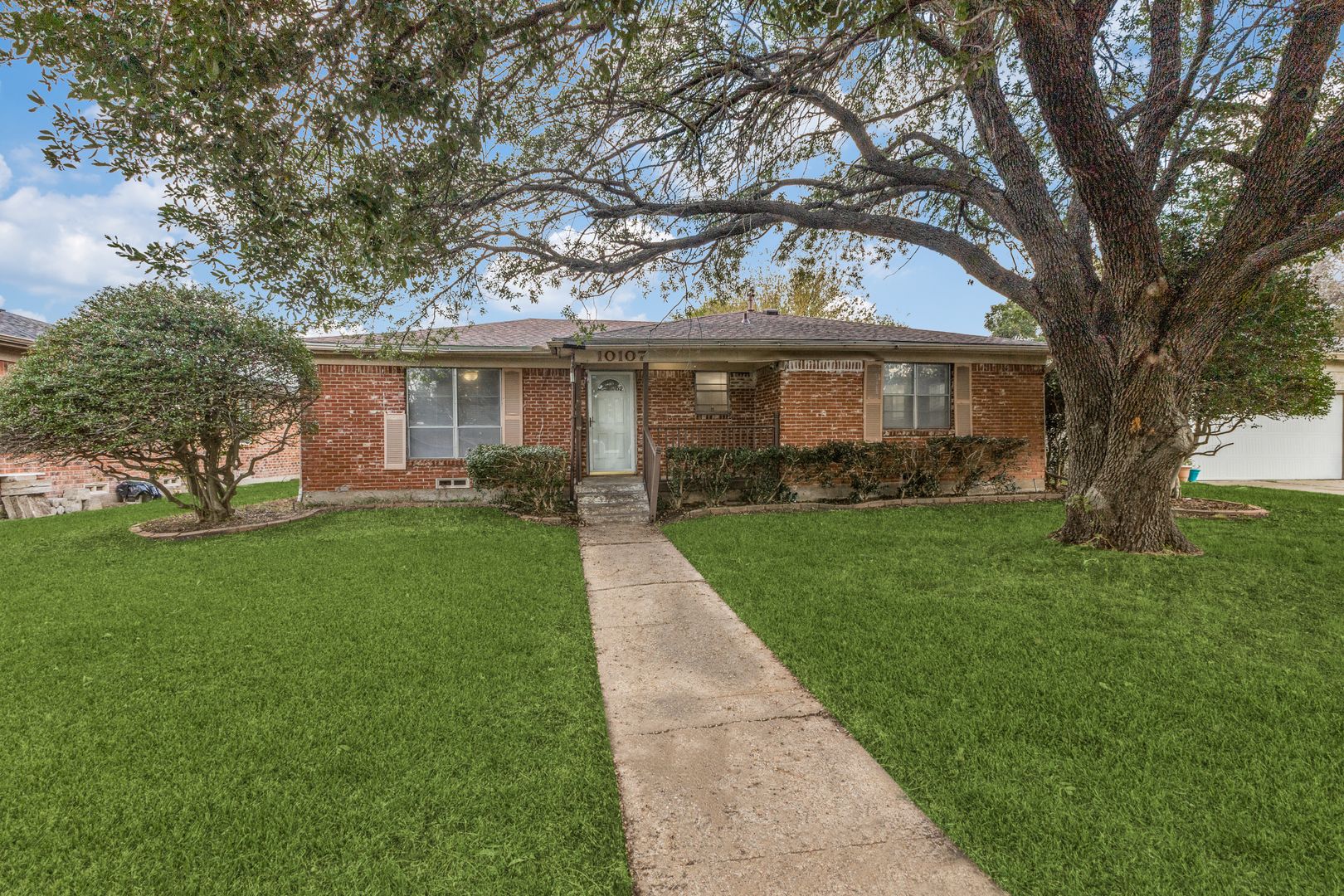 Dallas House: 10107 Muskogee