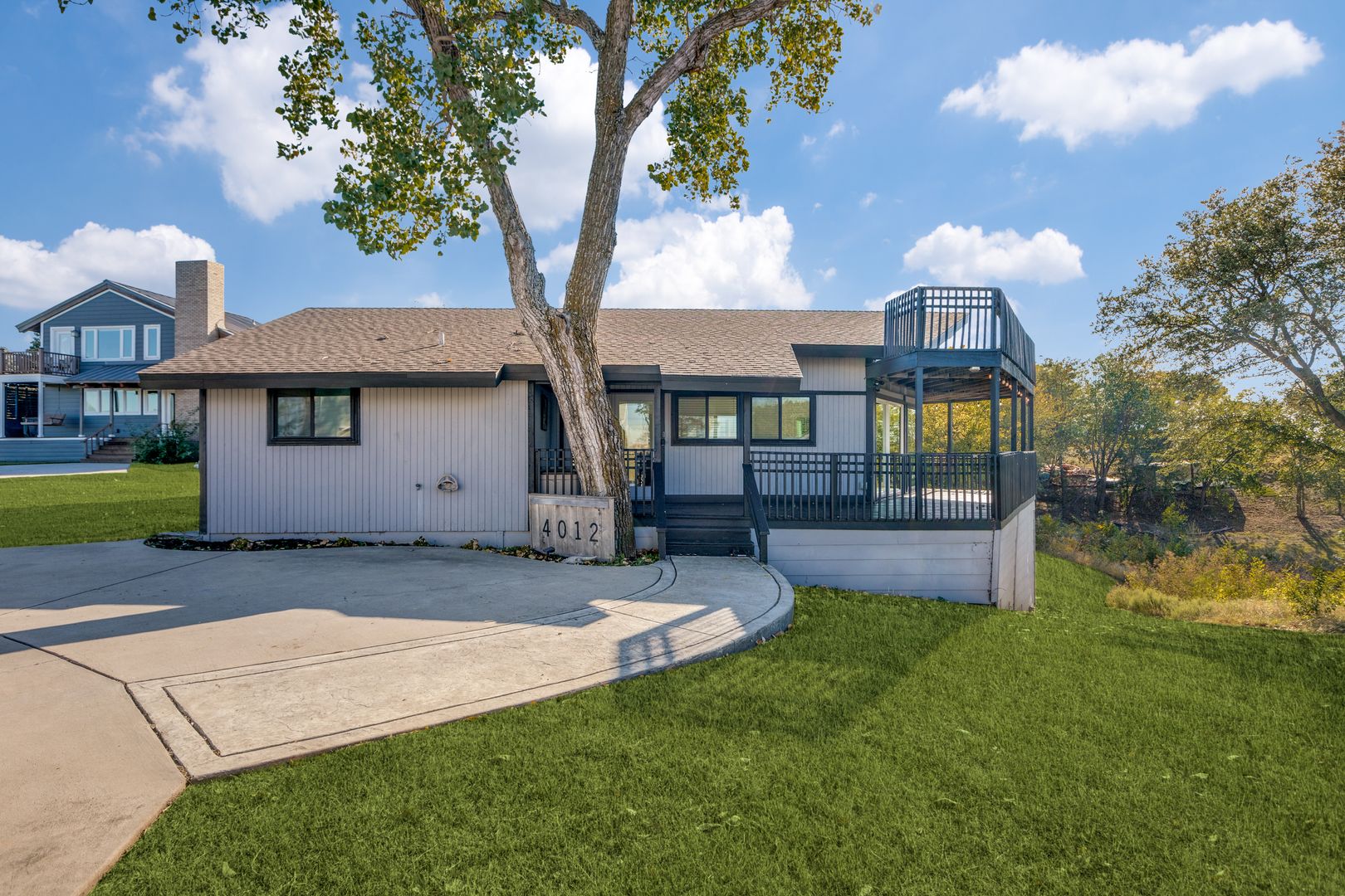 The Colony House: 4012 Tennis Club Road