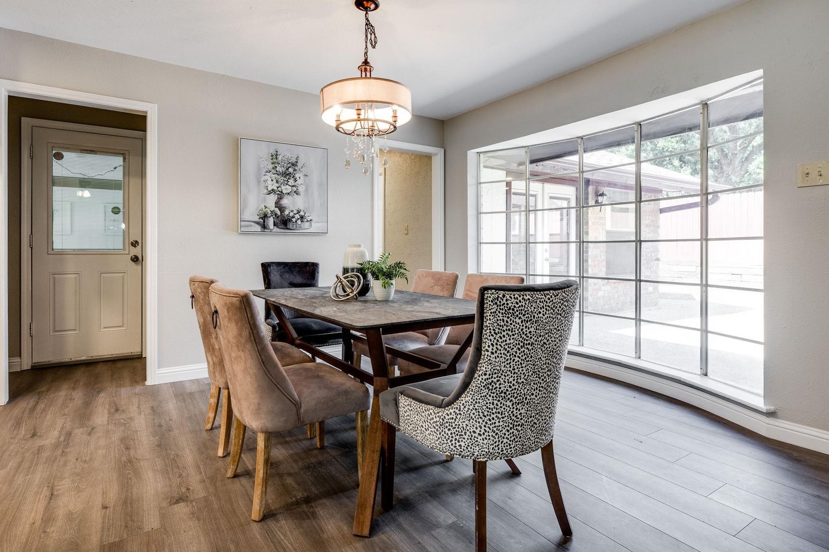 Hurst House: 724 Toni Drive