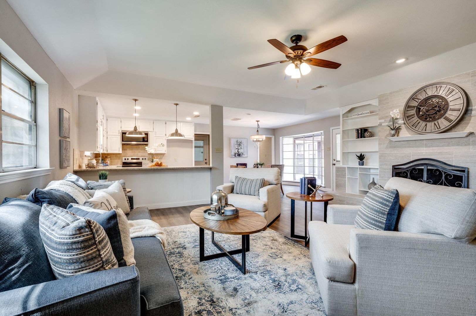 Hurst House: 724 Toni Drive