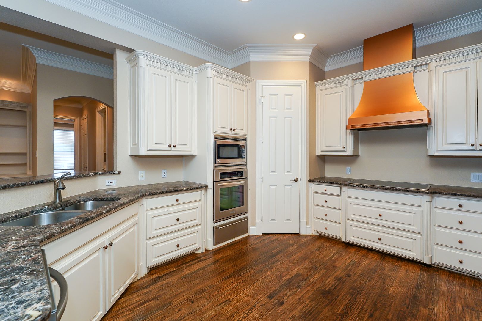 Argyle Apartment: 11351 Hilltop Road