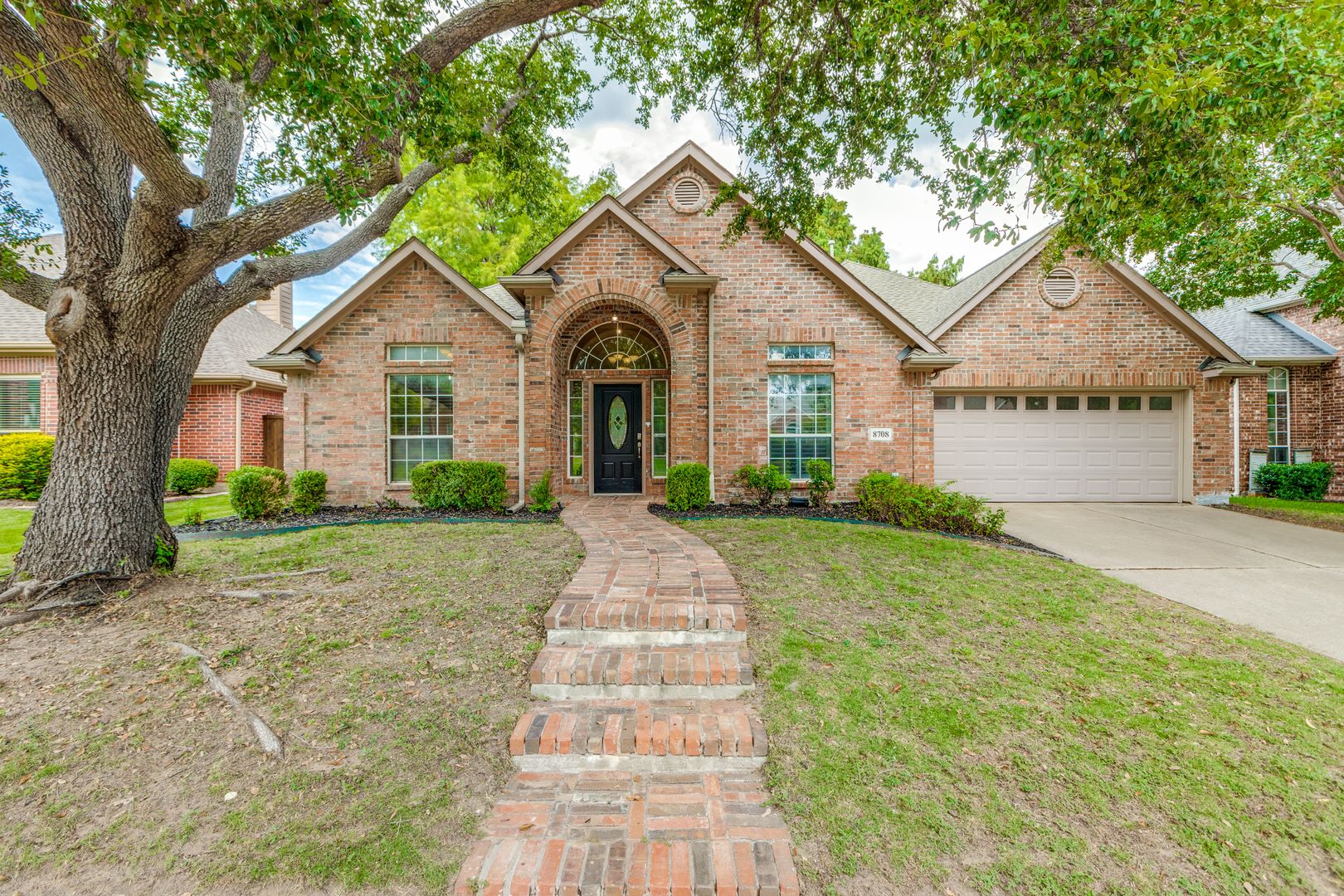 Mckinney House: 8708 Falcon View Dr.