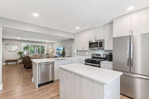 Fully Remodeled Elm Grove 2 BR w/ Central AC & Garage Parking