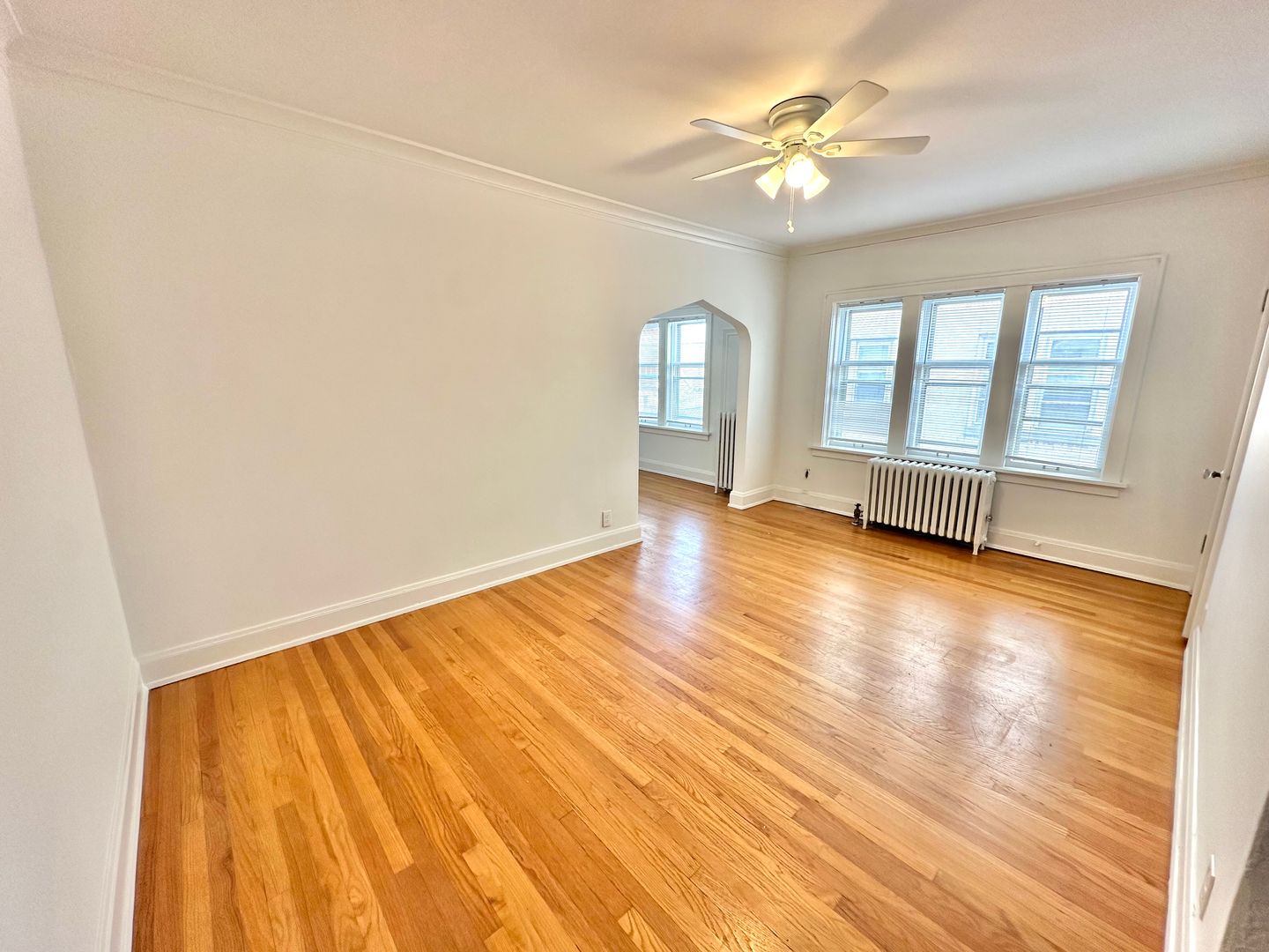 Shorewood Apartment: 3819 N Oakland Ave