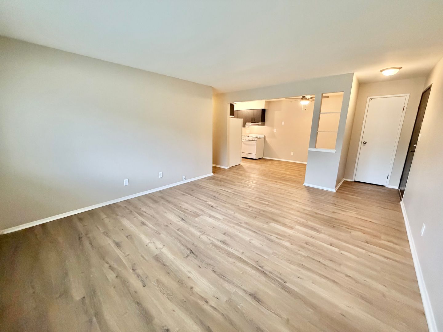 Milwaukee Apartment: 7428 North Granville Road