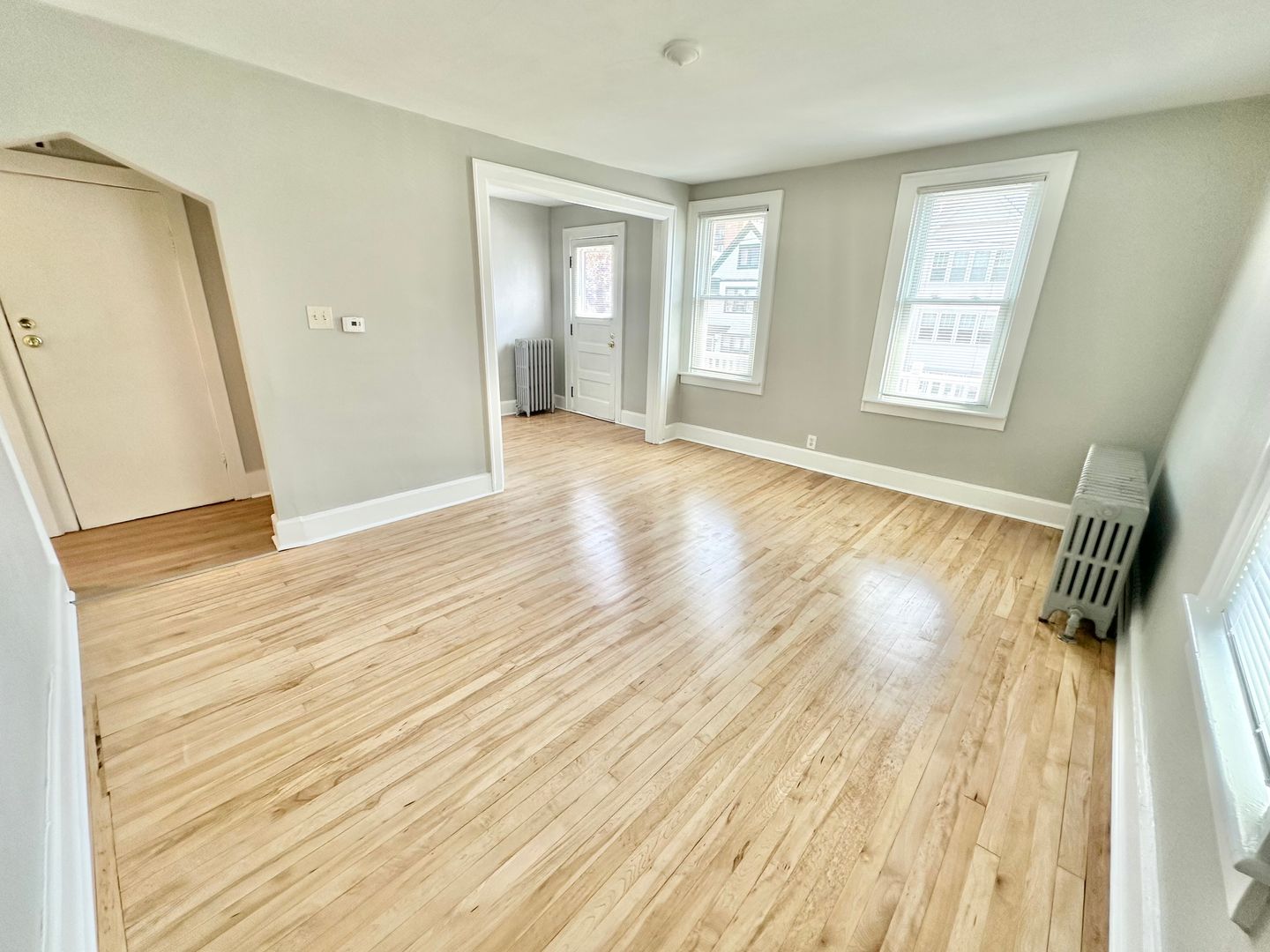 Milwaukee Apartment: 1811 N Warren Avenue