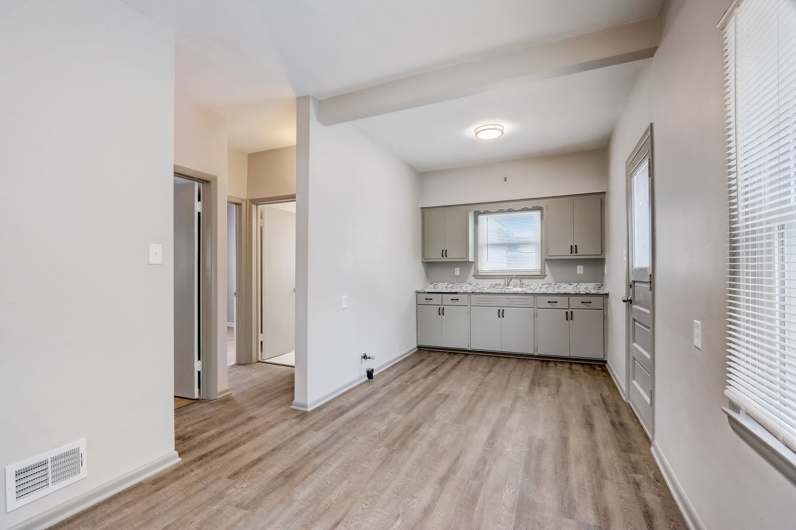 Wauwatosa Apartment: 6805, 6809, 6811-6811A, 6815 W Lloyd St/2013-2013A N 68th St