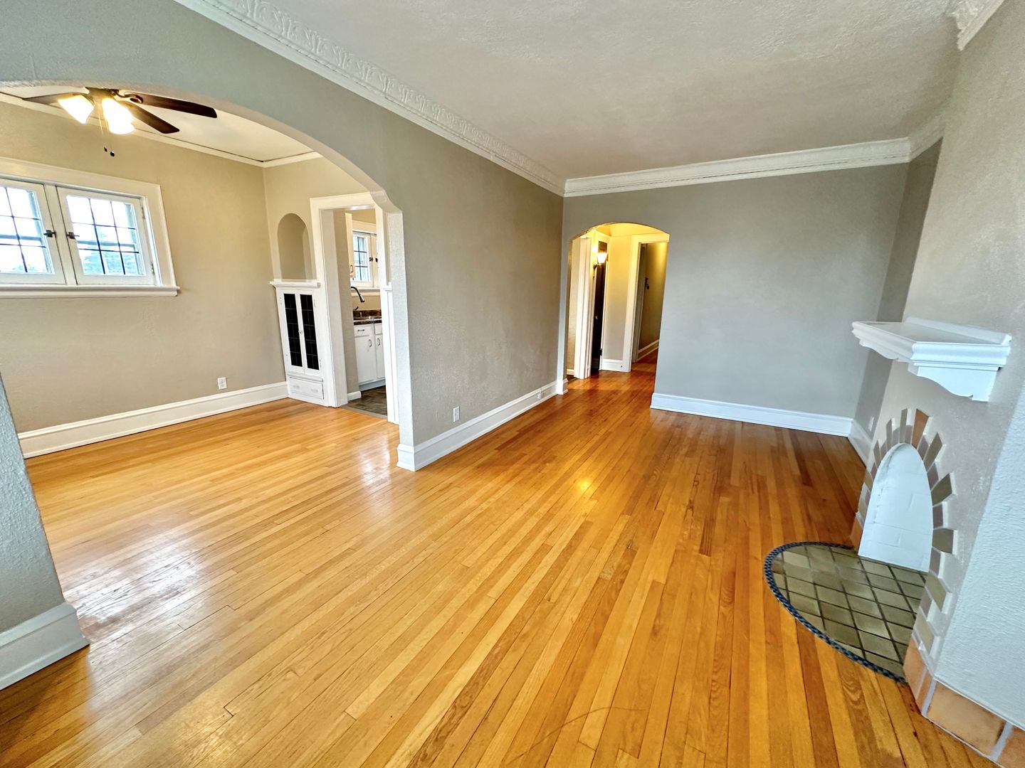 Milwaukee Apartment: 5411 W Wisconsin Ave