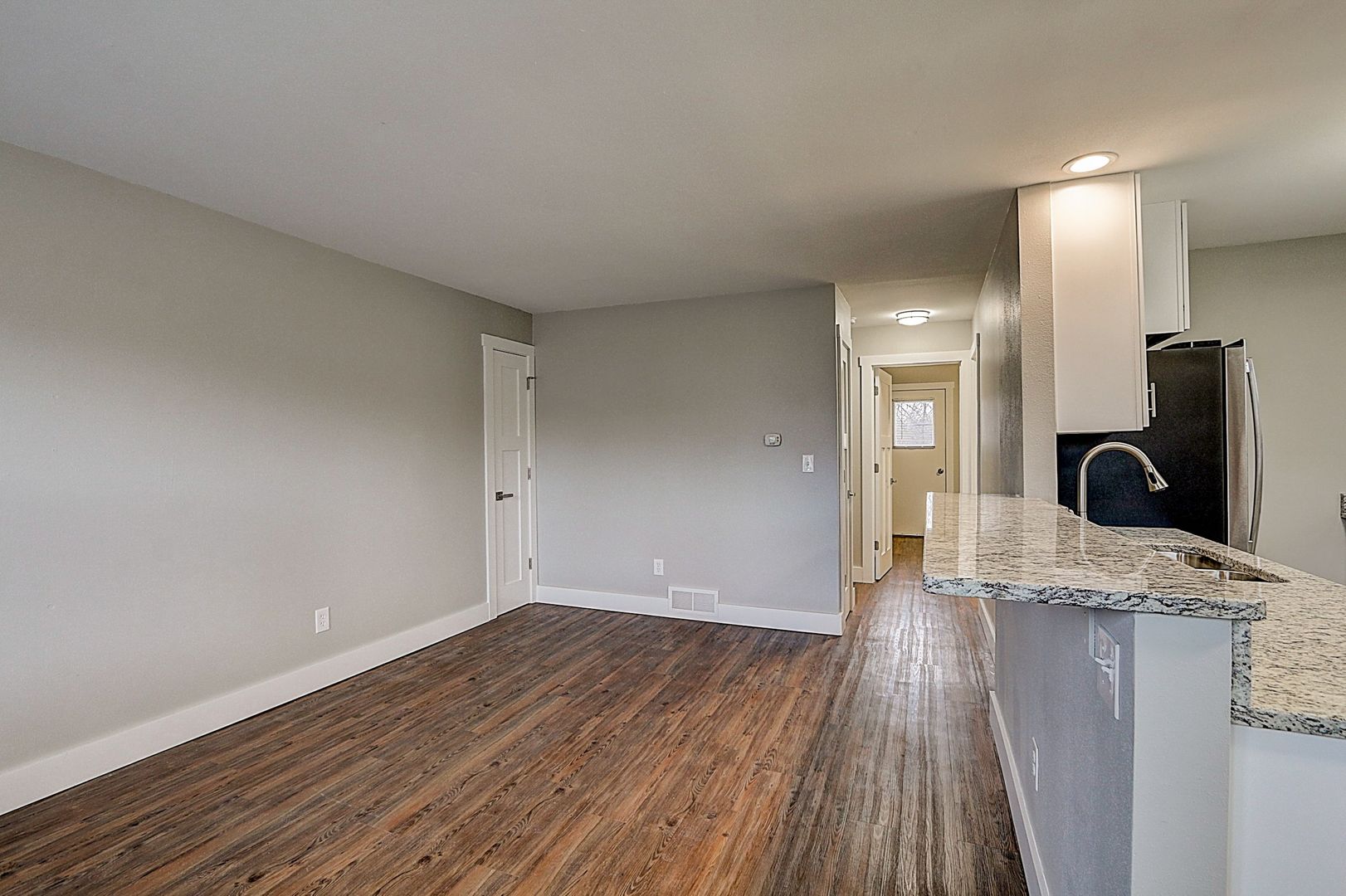 West Allis Apartment: 1620-1624 S 90th Street