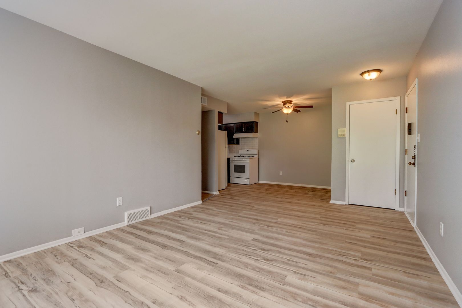 Milwaukee Apartment: 6306 W Lakefield Dr