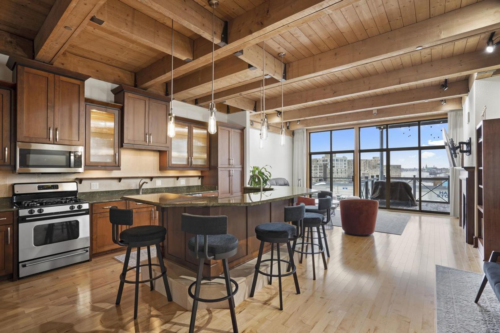 Milwaukee Condo: 541 E Erie St #415