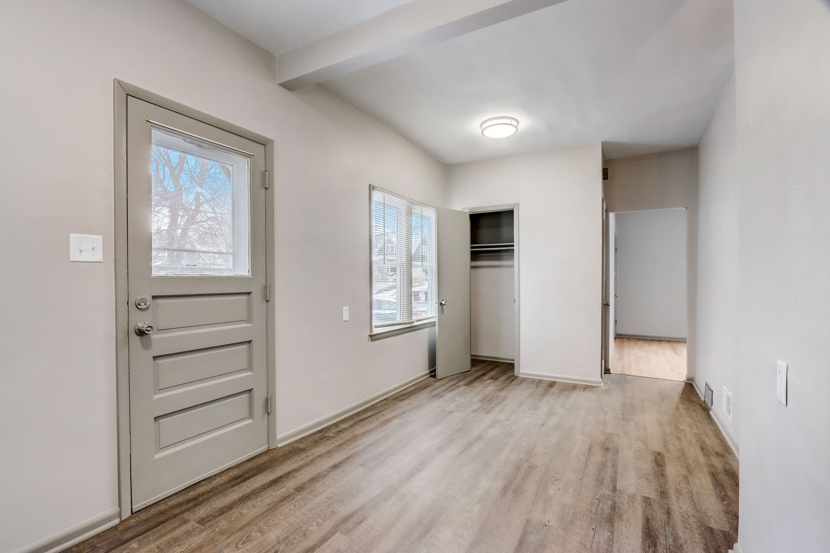 Wauwatosa Apartment: 6805, 6809, 6811-6811A, 6815 W Lloyd St/2013-2013A N 68th St