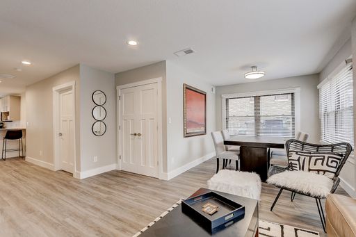 Luxurious & Elegant Remodeled 2 BR Apartment Near Downtown! Deposit Special: $999.00! – photo 1