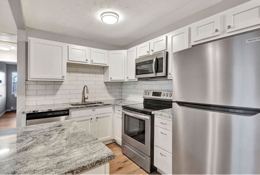 Listing photo thumbnail