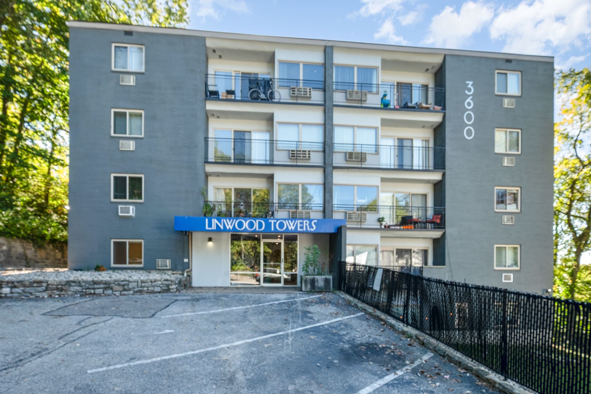 Cincinnati Apartment: 3600 Linwood Ave