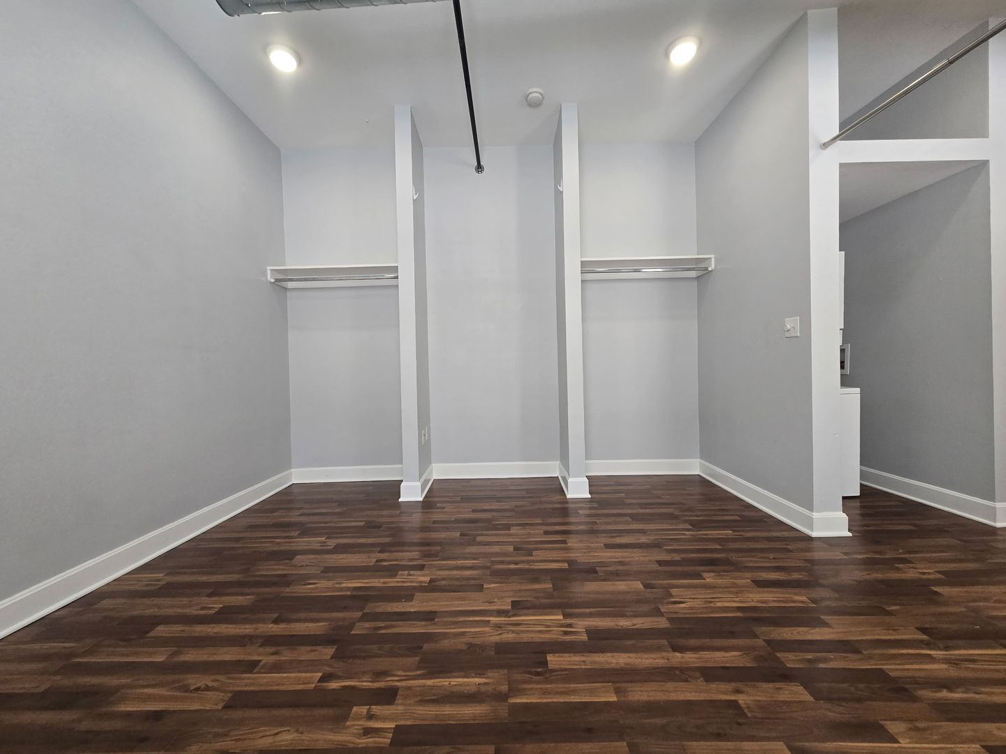 Springfield Apartment: 302 W Commercial Unit 206F