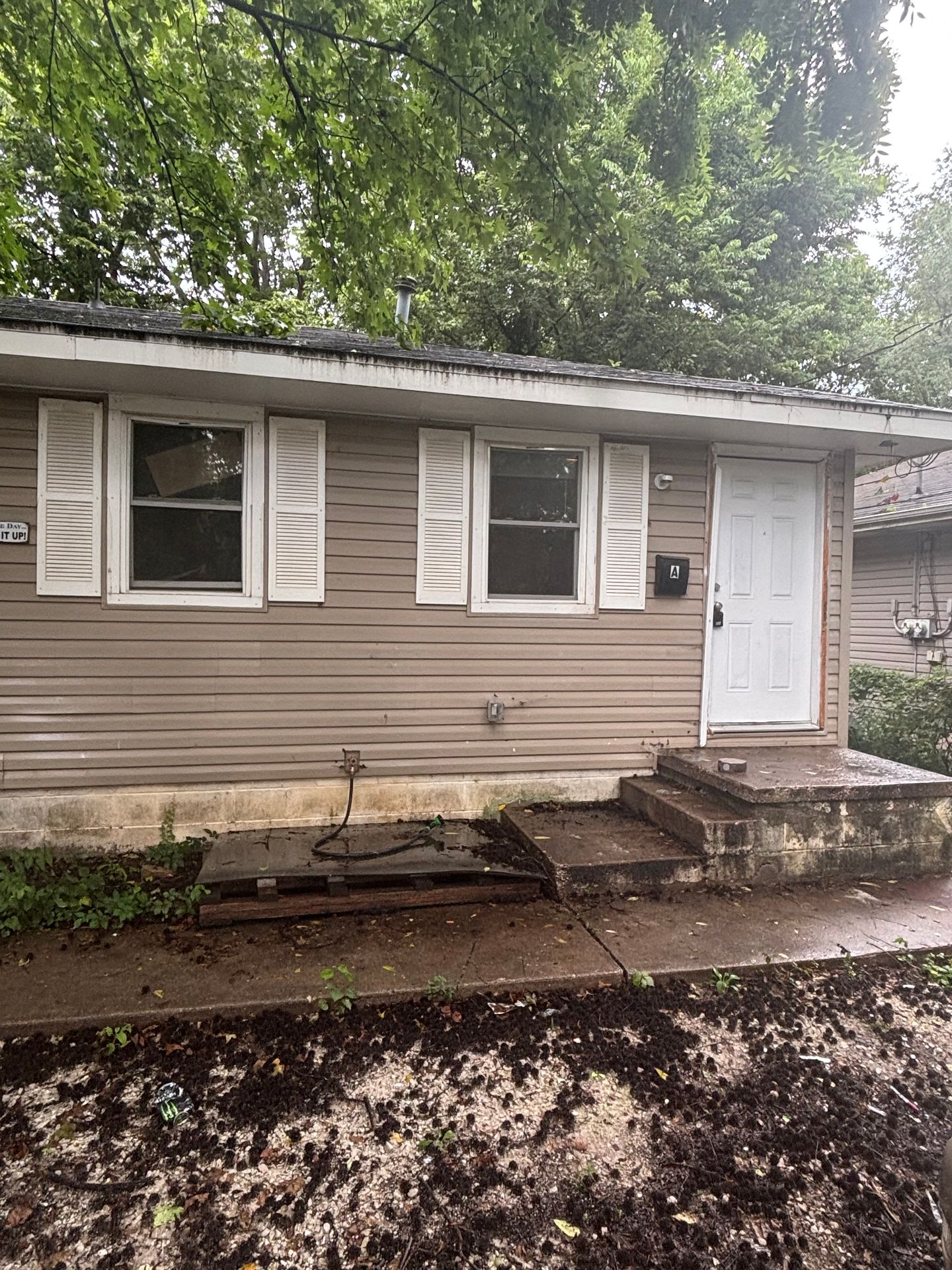 Springfield Multiplex: 1121 W Elm Arcade Unit A