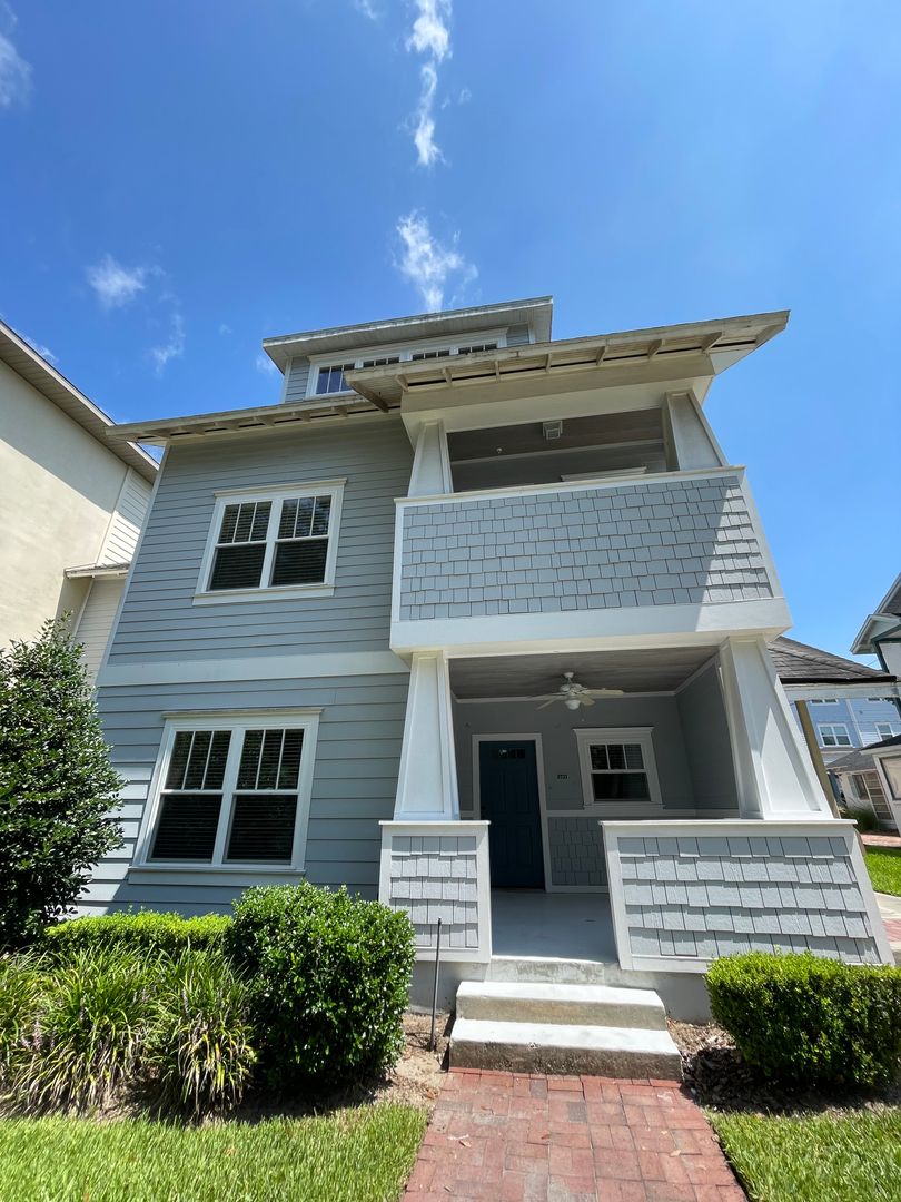 Gainesville Apartment: 1100 SW 6th Avenue