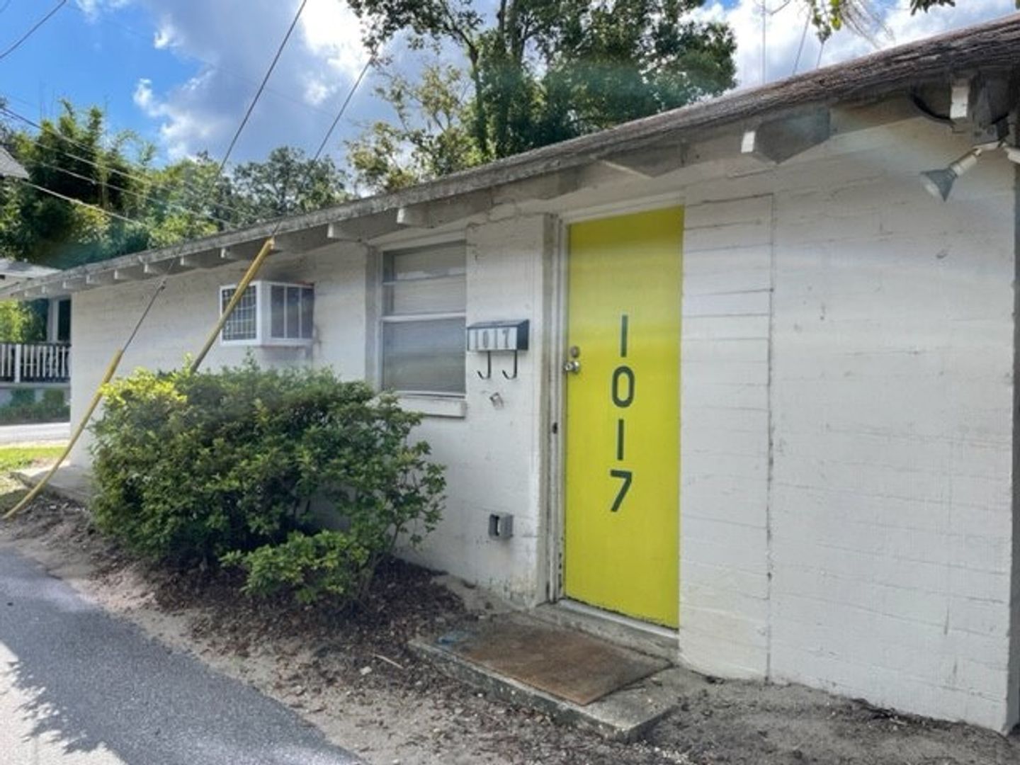 Gainesville House: 1017 SW 5th Place