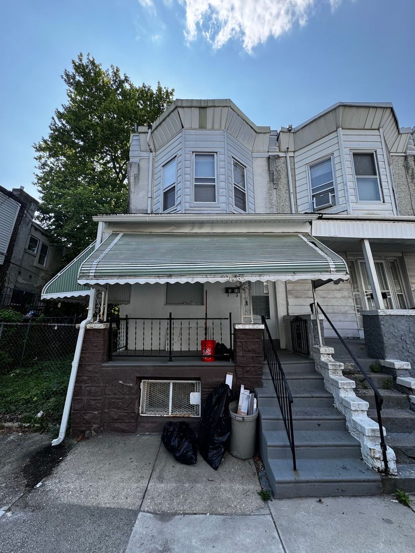 Philadelphia House: 210 N Avondale St