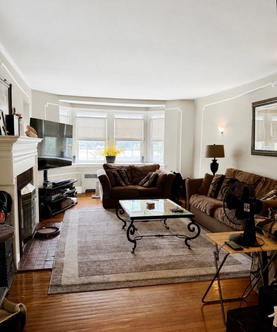 Philadelphia House: 1905 W Olney St