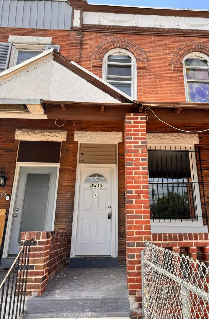 Philadelphia Apartment: 5439 Hunter St