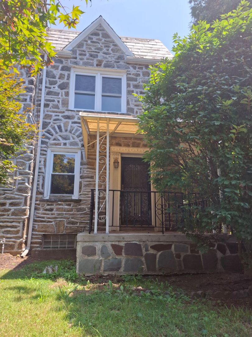 Philadelphia House: 2413 N 50th St