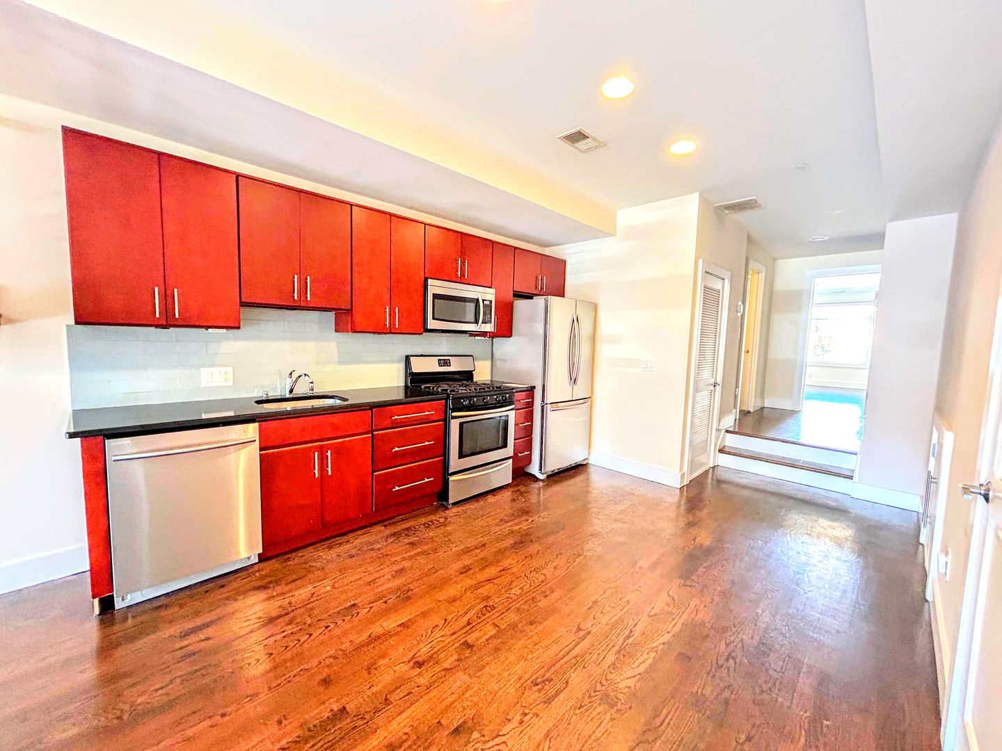 Philadelphia House: 1538 Ogden St - Unit 2B
