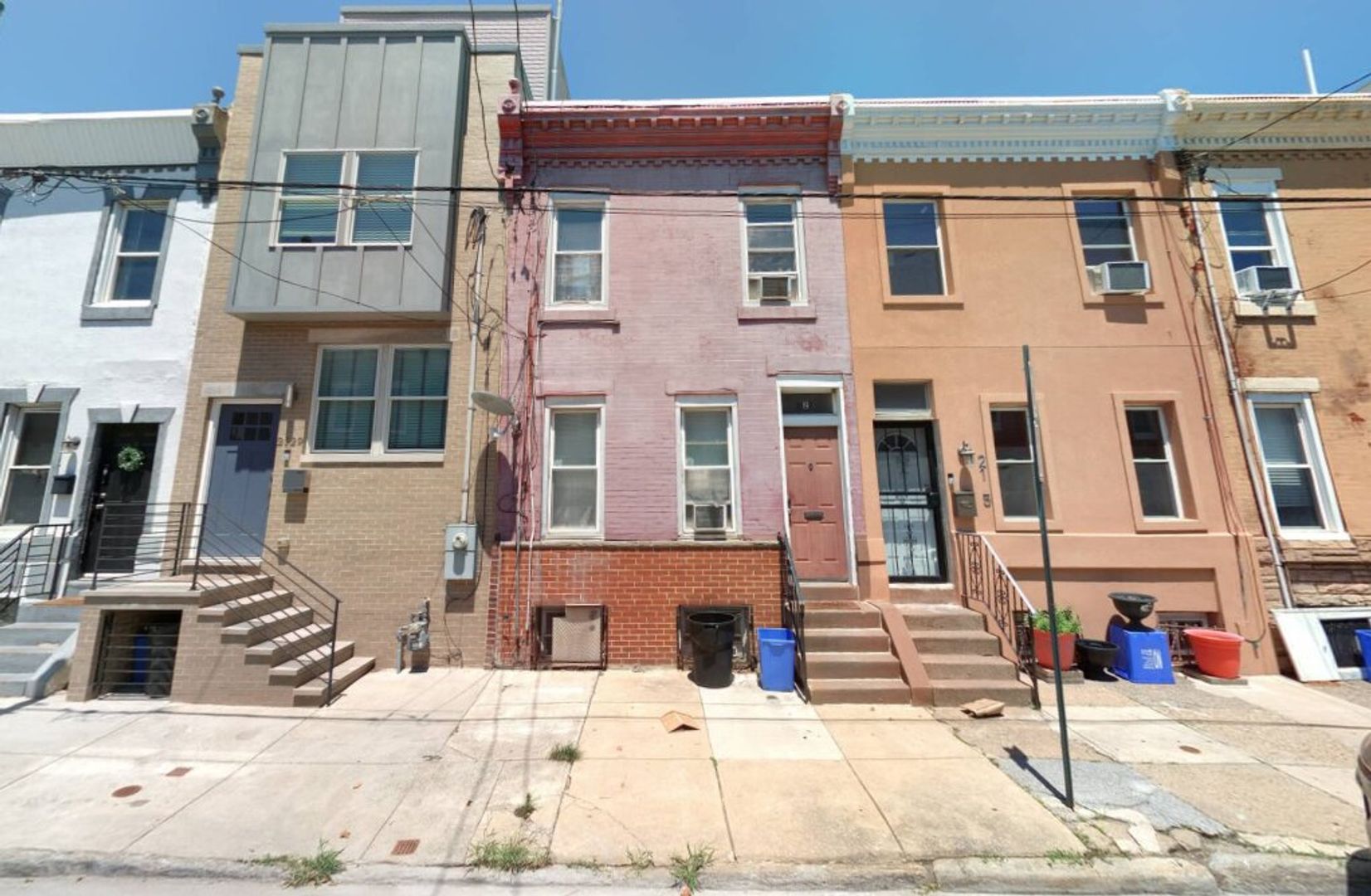 Philadelphia Apartment: 2127 Tasker St