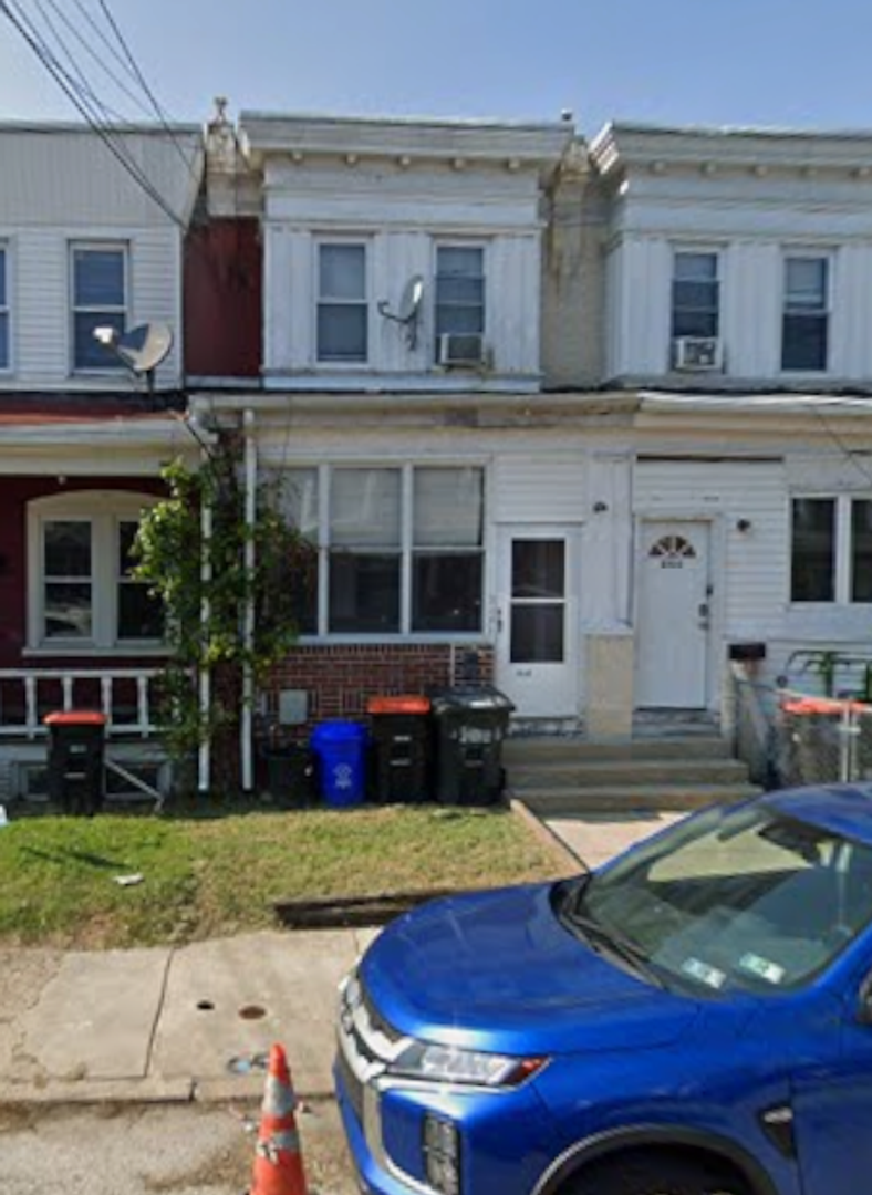 Chester House: 2610 W 7th St