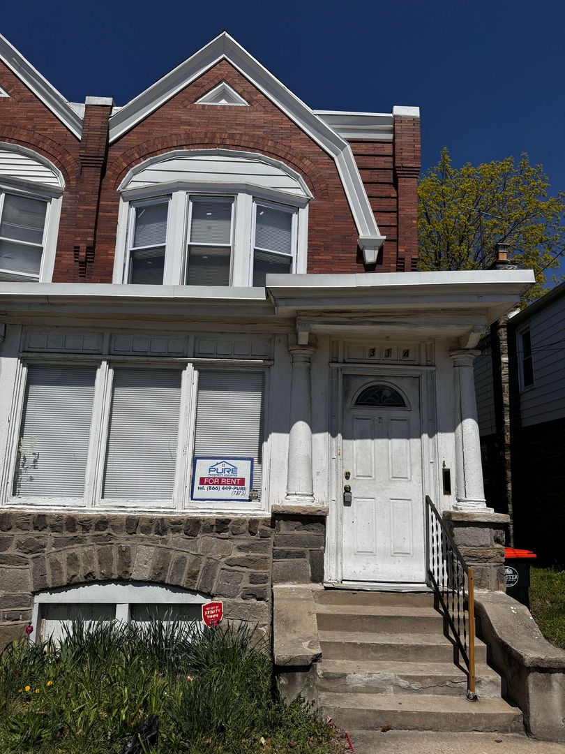 Chester House: 314 E 22nd St