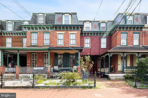 112 Linden St #Unit 1 – photo 1