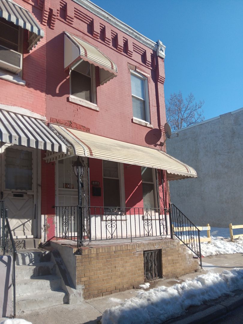 Philadelphia House: 2255 N Cleveland St