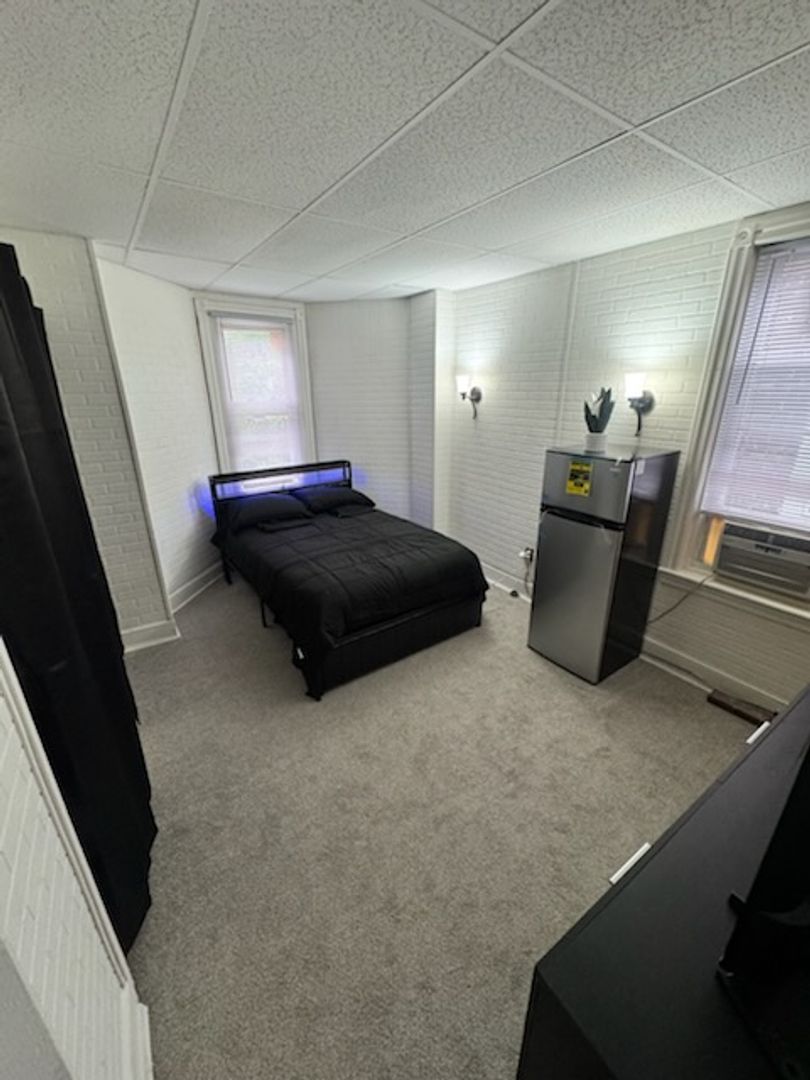 Philadelphia Apartment: 1716 W Erie Ave