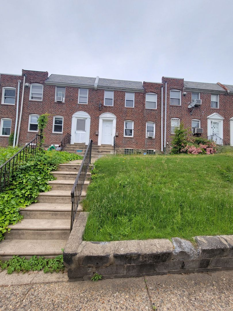 Philadelphia Apartment: 3315 Indian Queen Ln