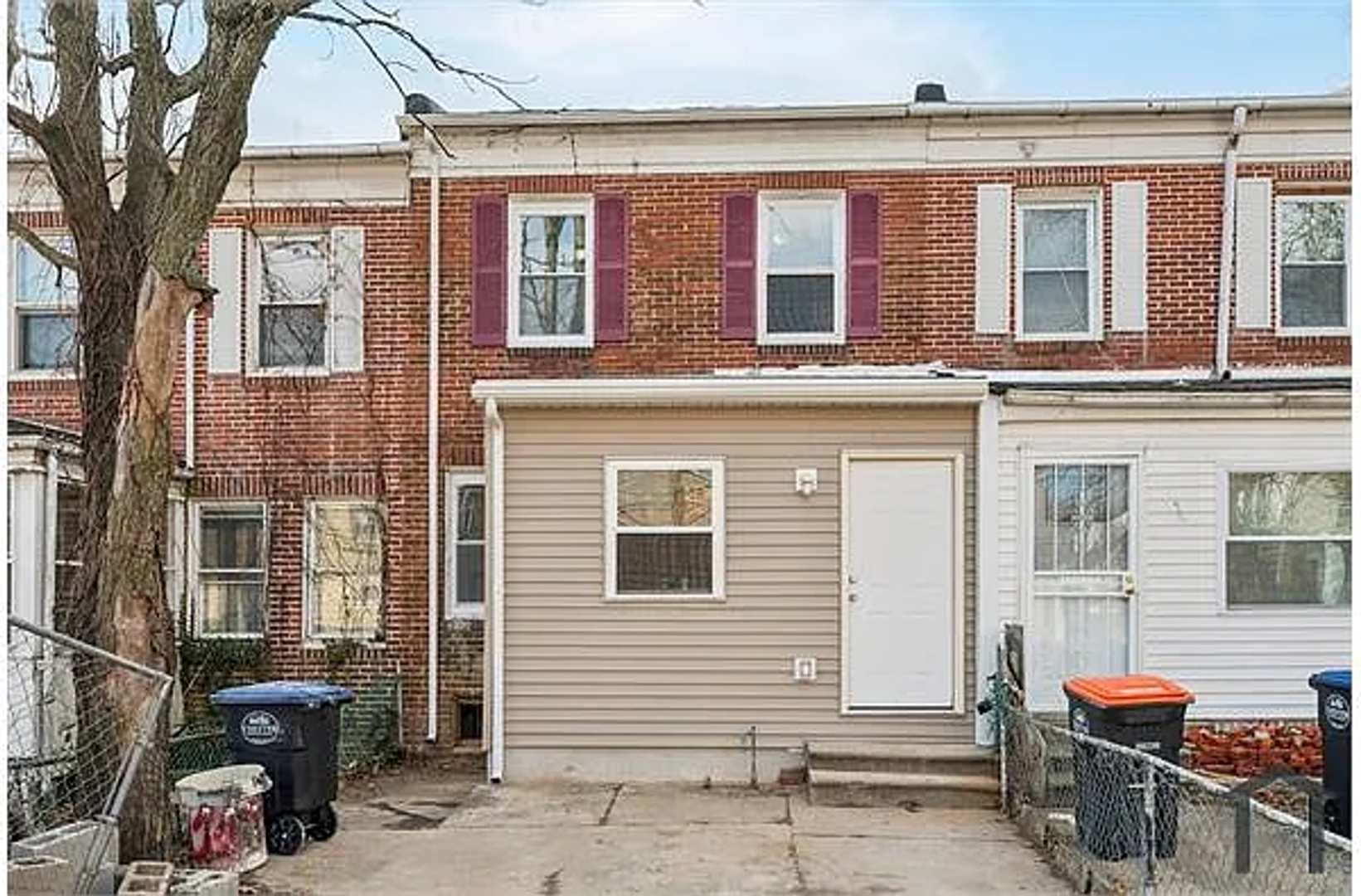 Chester House: 1112 Johnson St