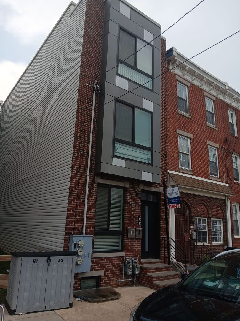 Philadelphia Apartment: 431 W Berks St