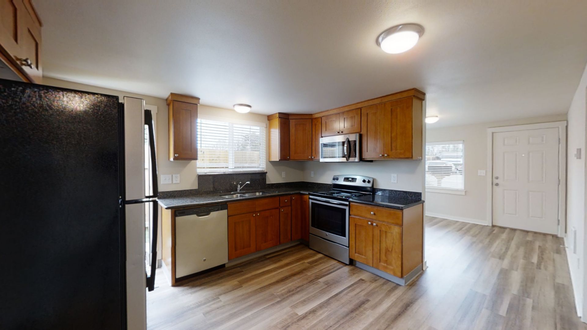 Tacoma Apartment: 10725 Sales Rd S